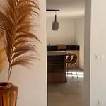 度假居 Superbe Aria Avec Piscine Chauffee 卡伦扎纳