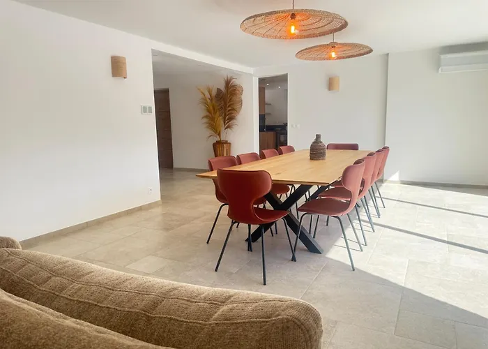 度假居 Superbe Aria Avec Piscine Chauffee 卡伦扎纳