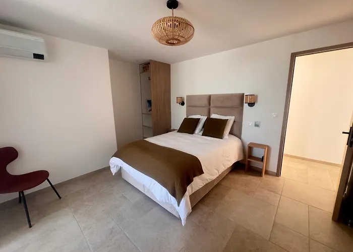 Superbe Aria Avec Piscine Chauffee 卡伦扎纳